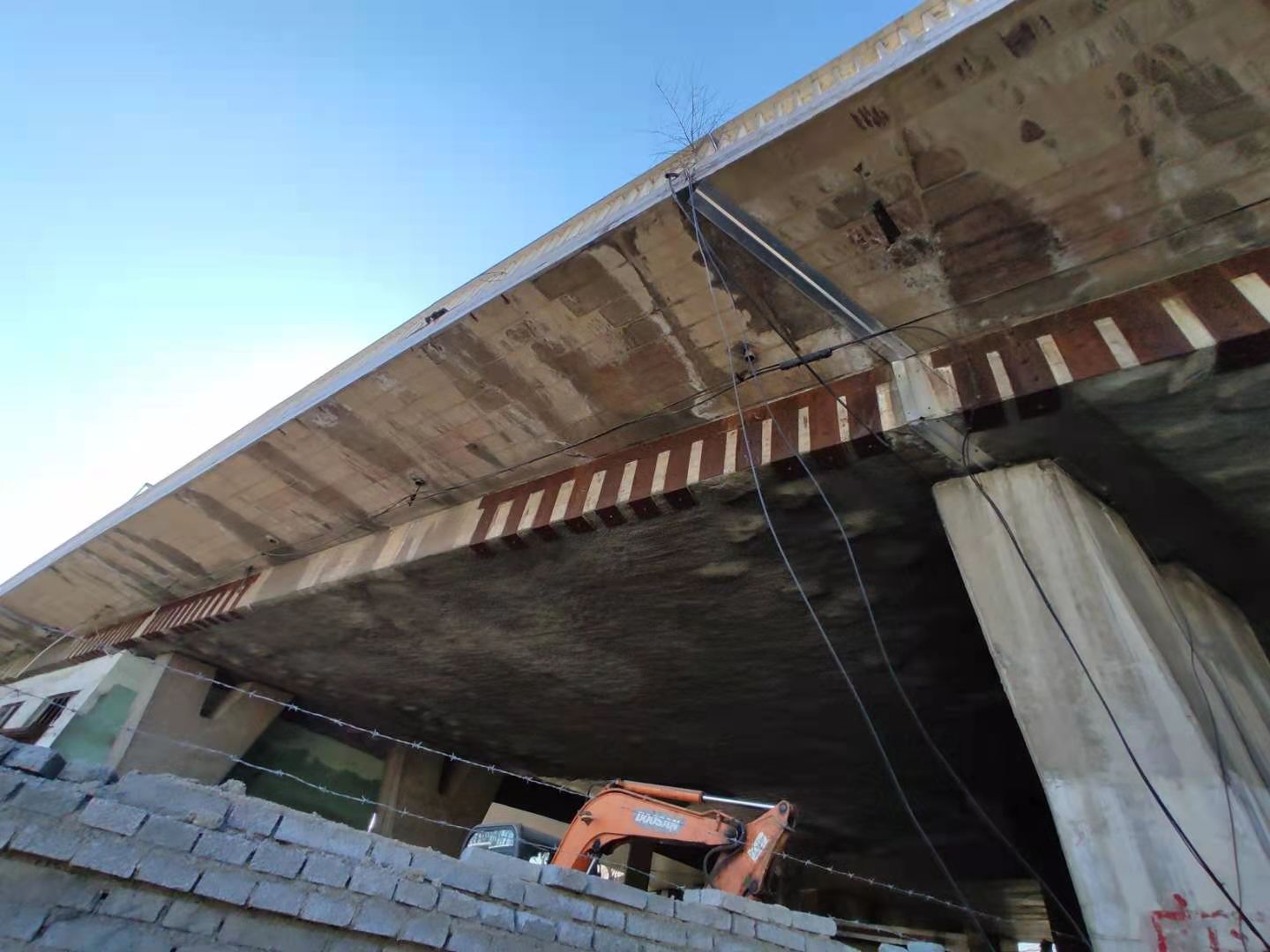 白茅湖农场桥梁粘钢加固的四大特性